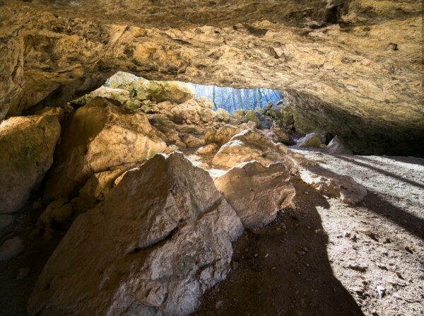 inside the cave steinerner stadl near wöllersdorf, lower austria