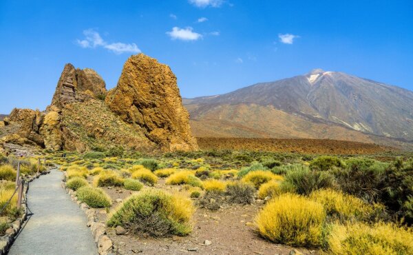 Roques de garcia and pico del teide in the background in the teide national park, tenerife