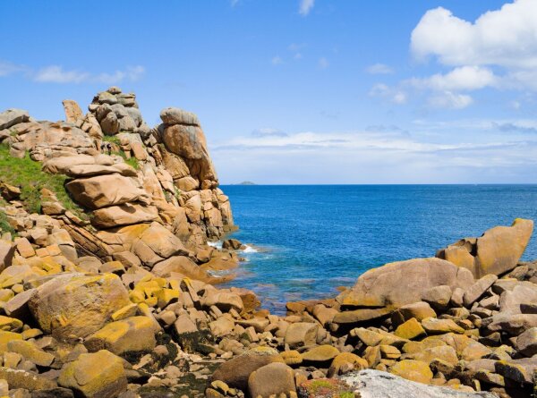 côté de granit rose, bretagne, france